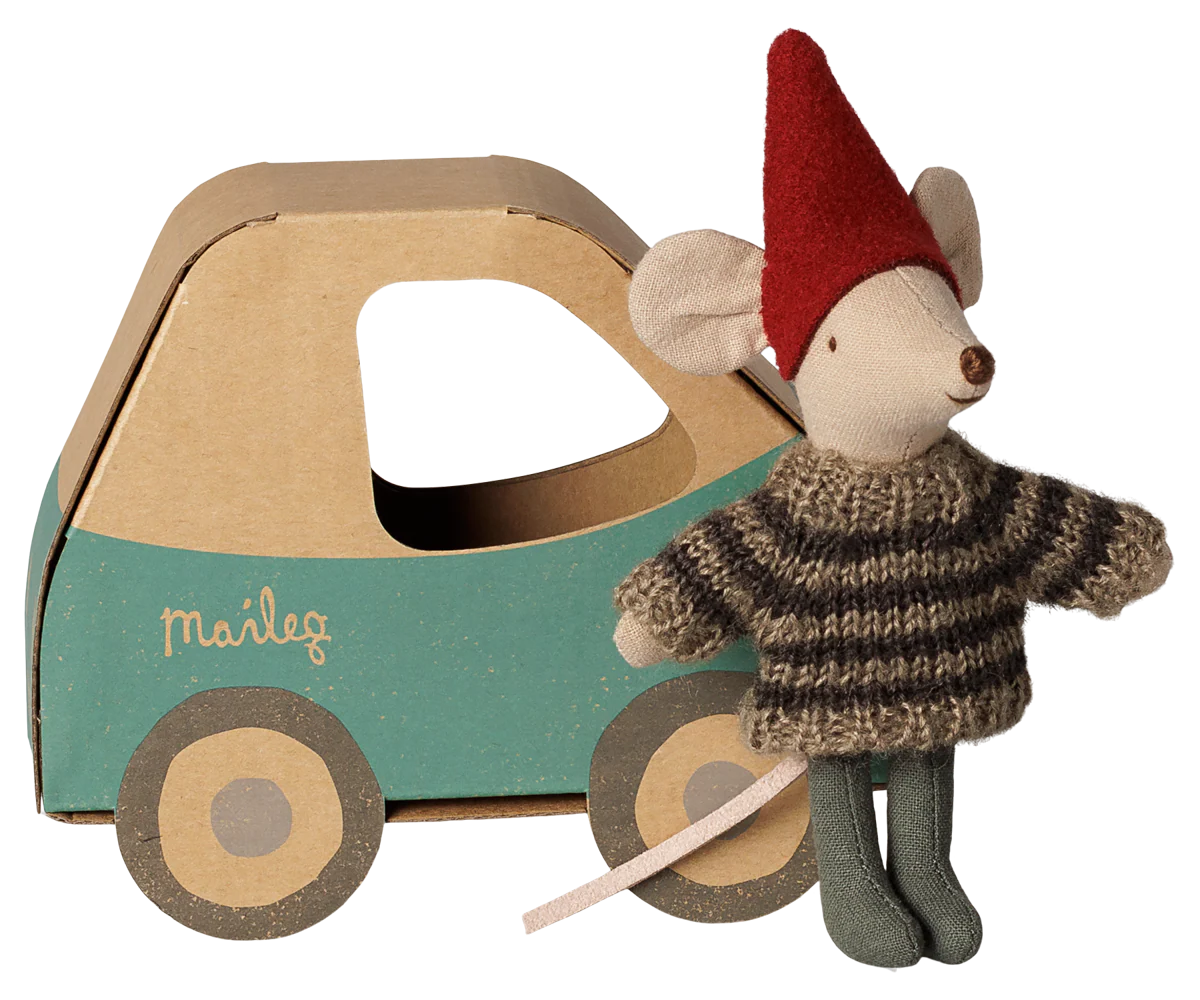 PRE-ORDER Maileg Christmas Mouse | Little Brother in Car