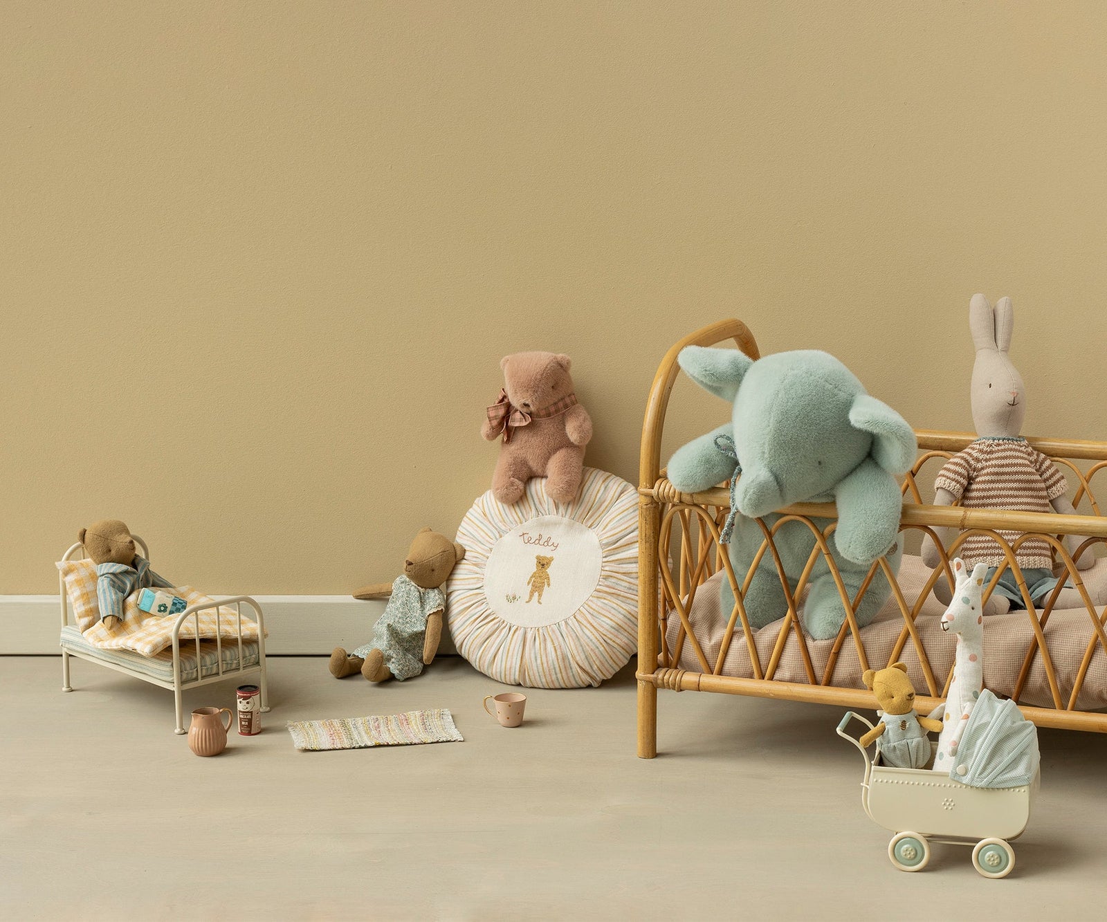 Maileg Medium Elephant Plush | Soft Mint