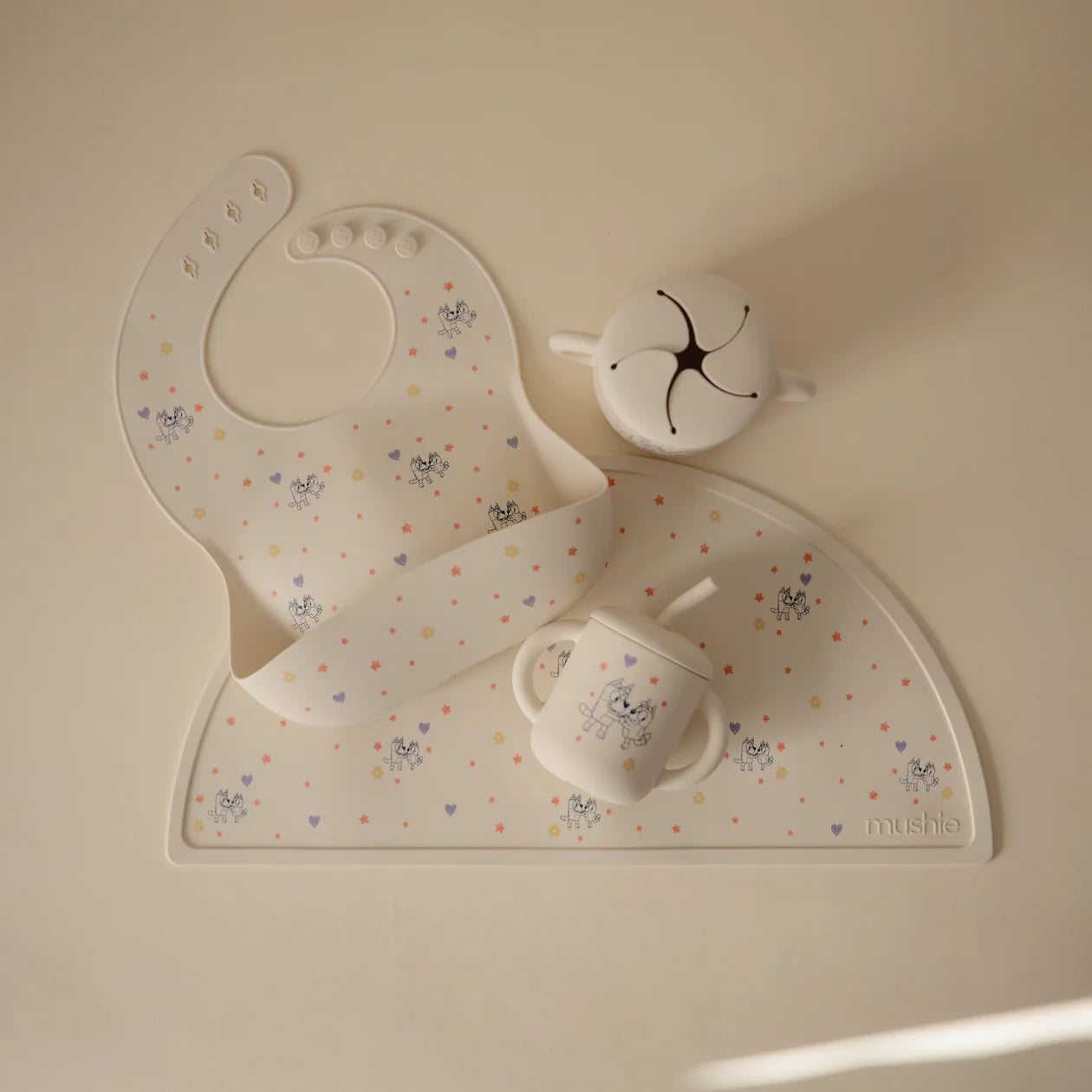 Bleu x Mushie Silicone Bib | Bluey Ivory