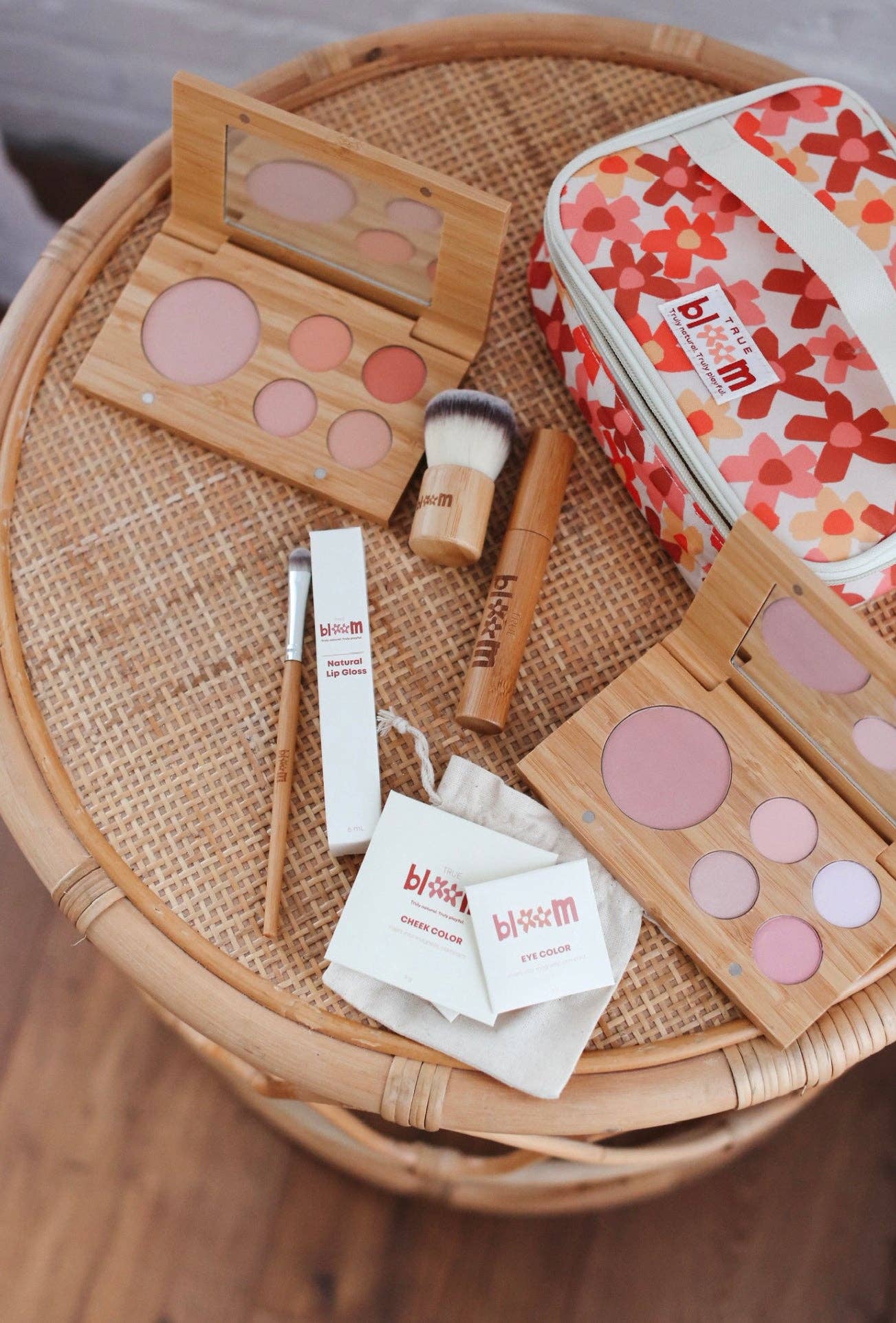 True Bloom Bloom Makeup Kit