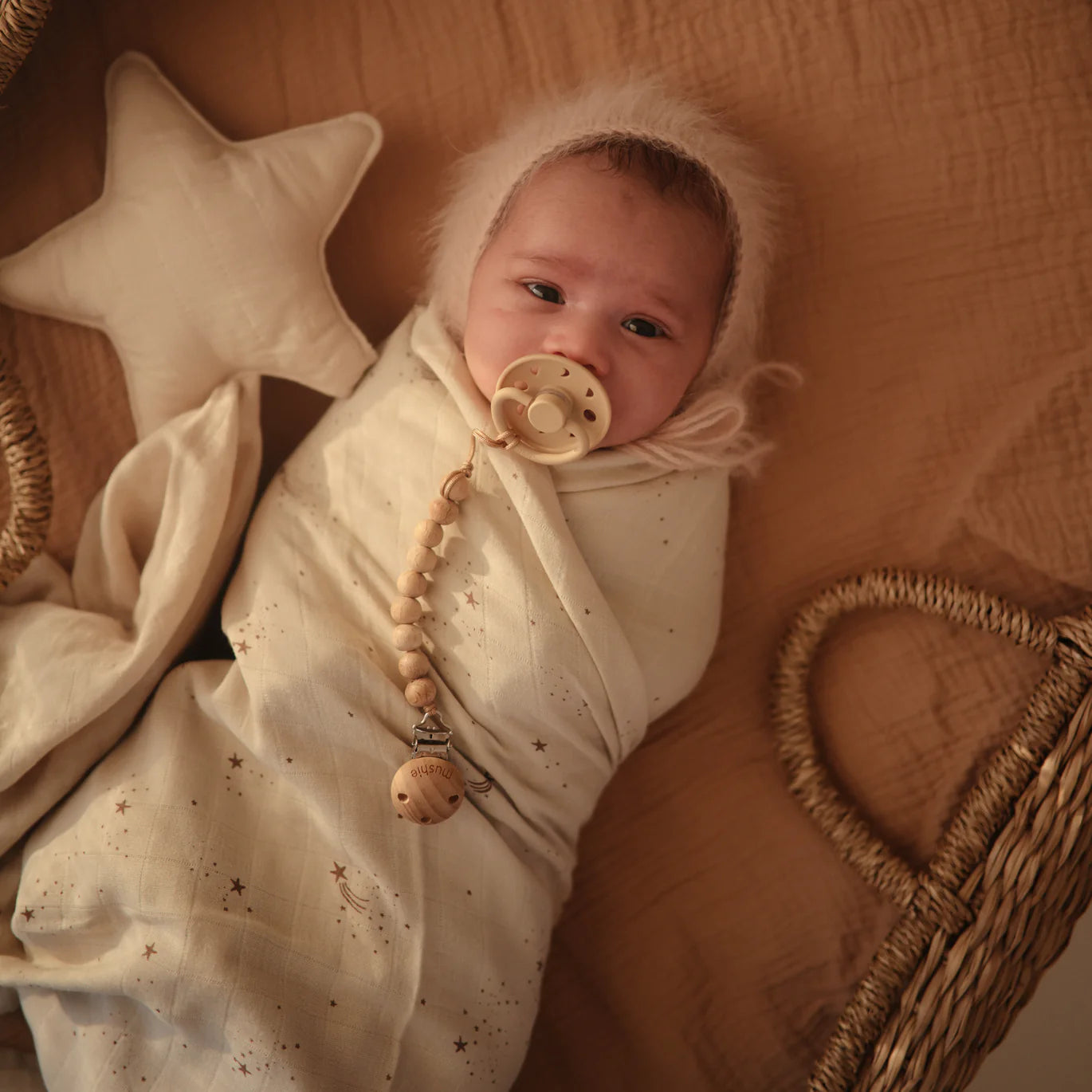 Mushie Organic Swaddle Blanket | Falling Stars
