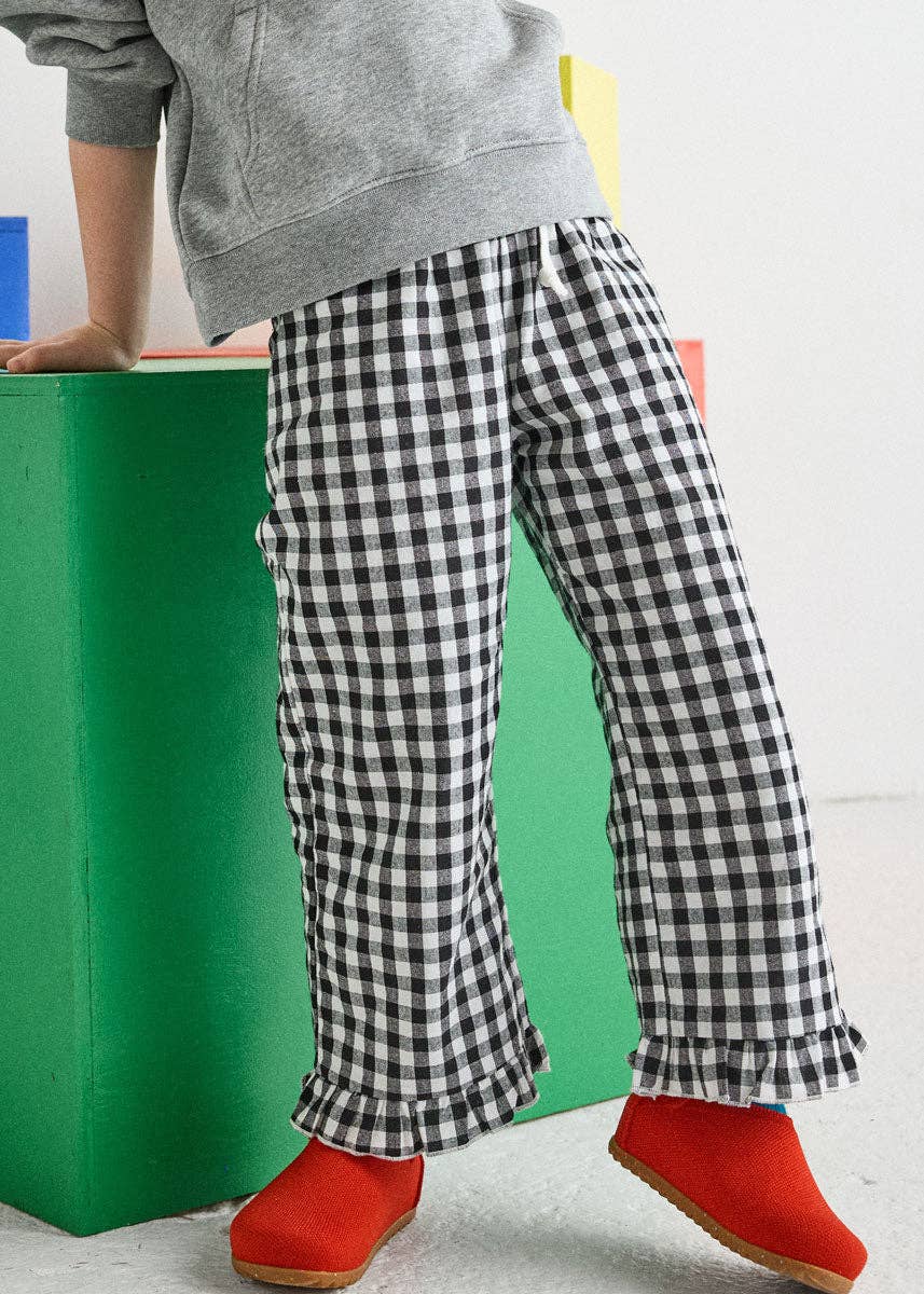 Alice & Wonder Gingham Ruffle Hem Pant | Black & White