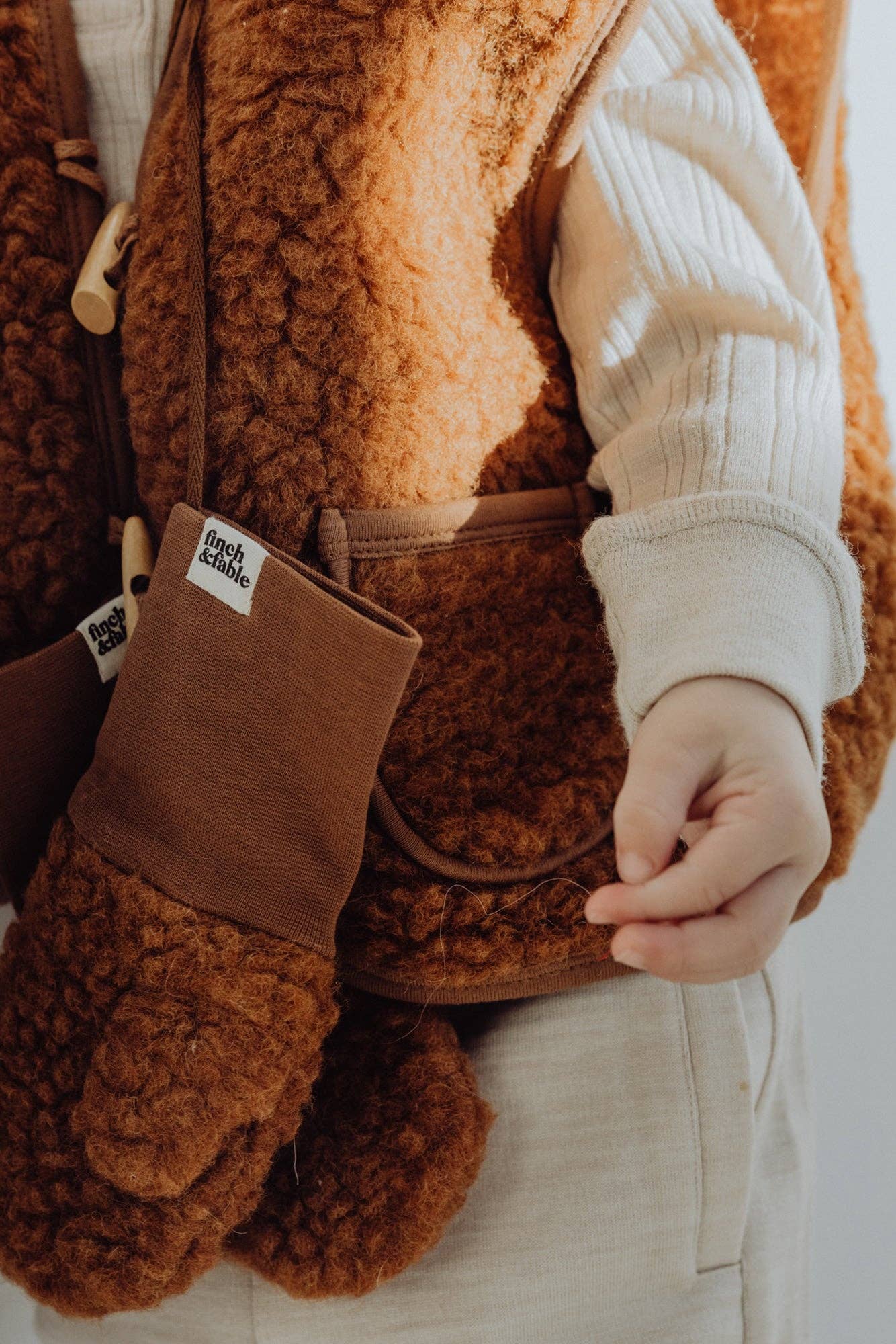 Finch & Fable Wool Sherpa Mittens | Chestnut