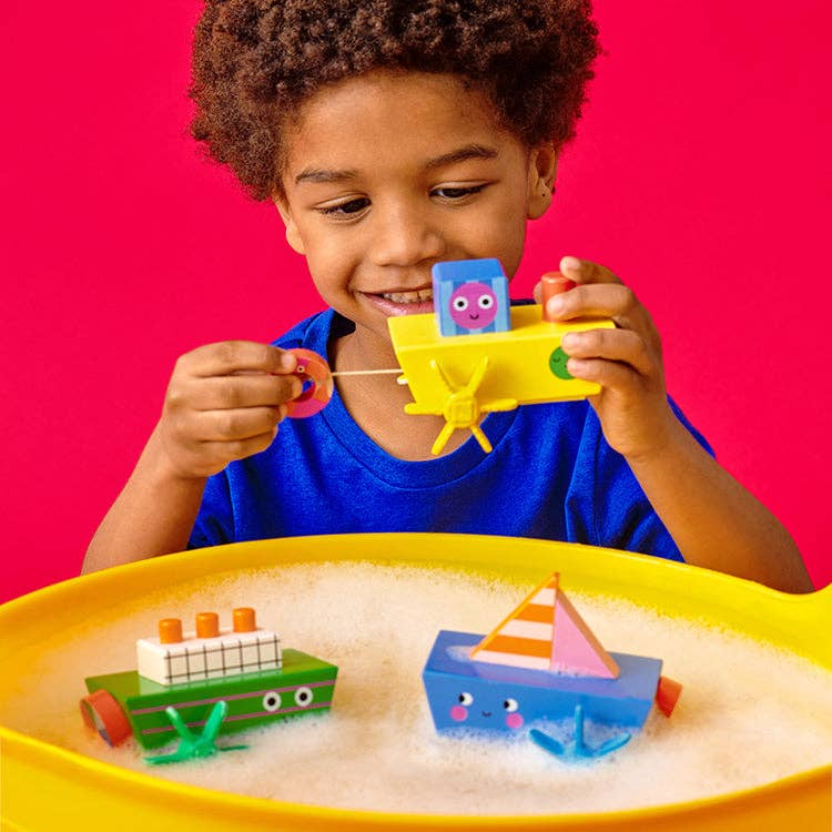 Kikkerland Wind-up Boat