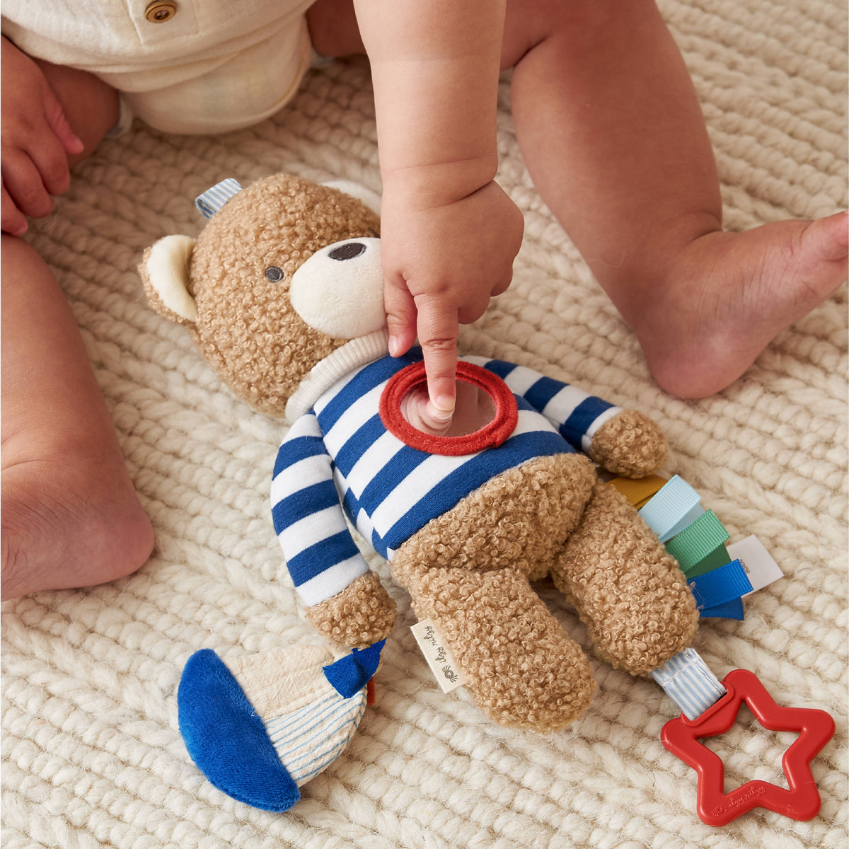 Itzy Ritzy Bitzy Traveler | Bear