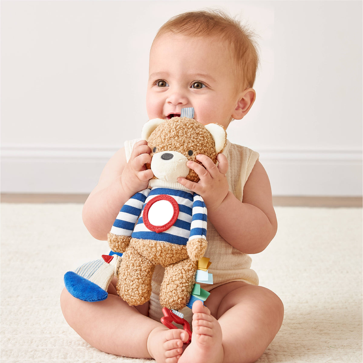 Itzy Ritzy Bitzy Traveler | Bear