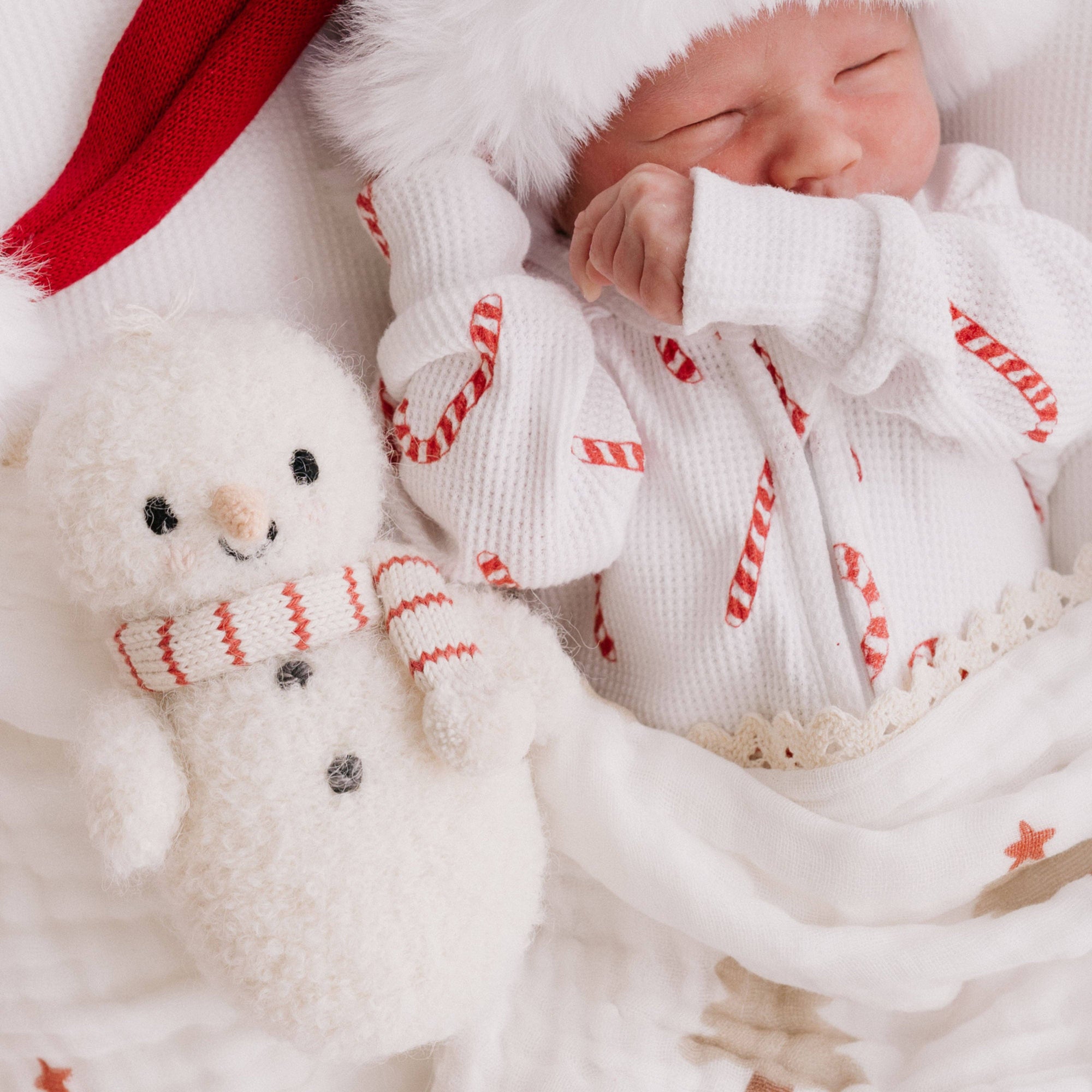 cuddle+kind Baby Sowman | Candy Cane
