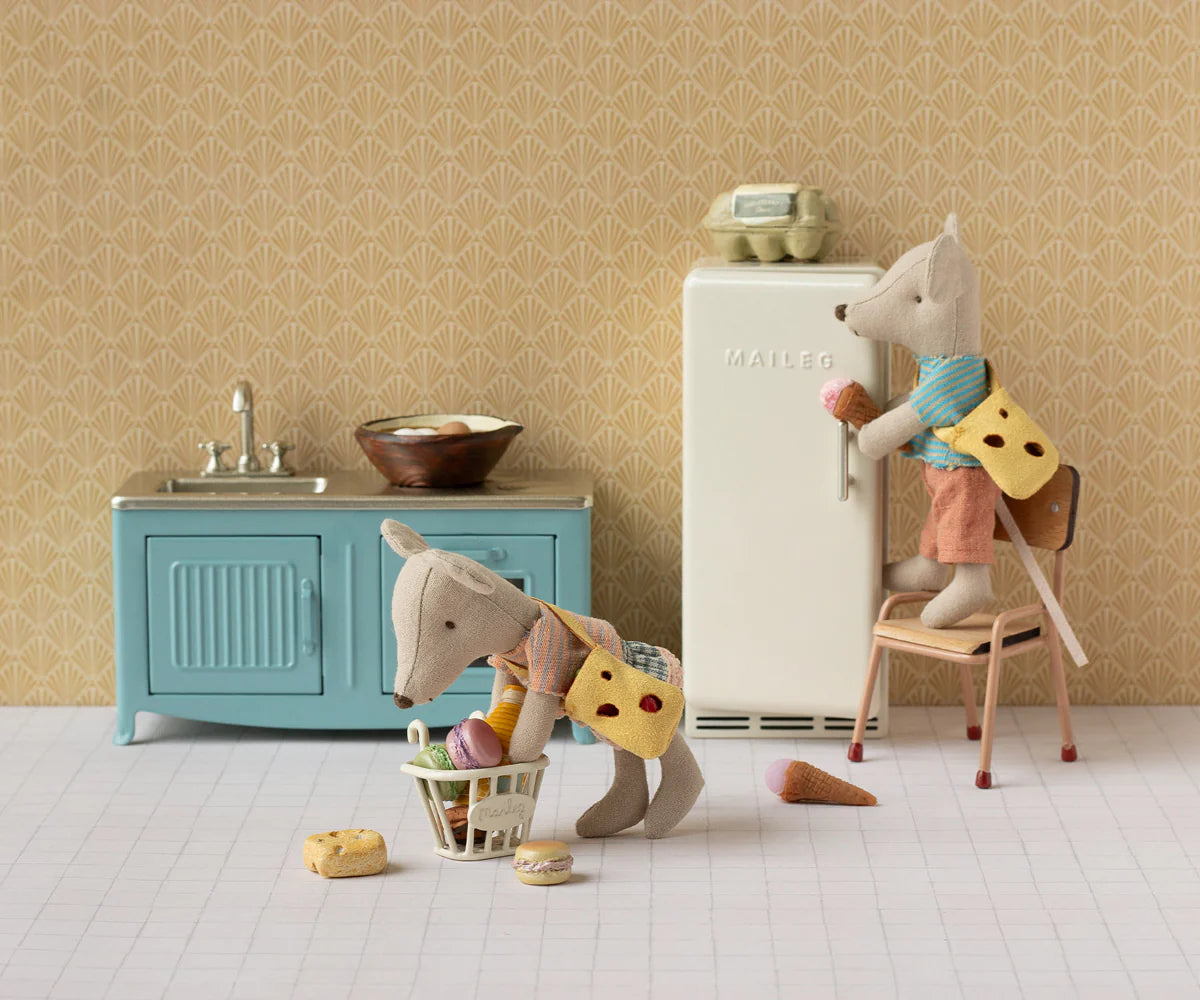 Maileg Clothes and Bag | Little Sister Mouse