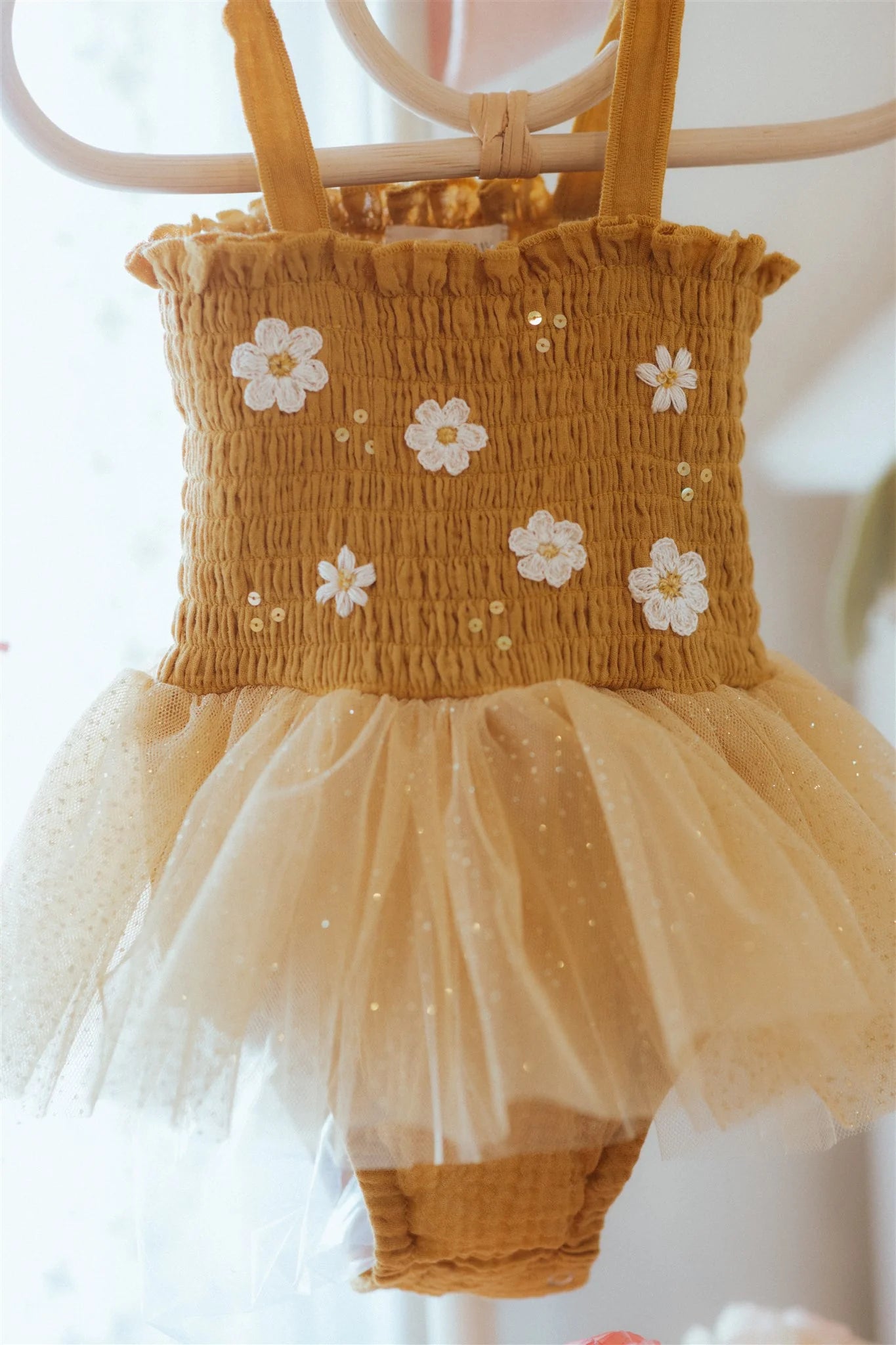 Wild Wawa Tutu | Daisies