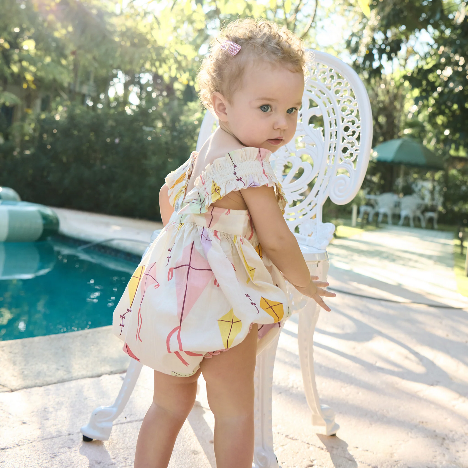Pink Chicken Baby Girls Via Bubble | Flying Kites