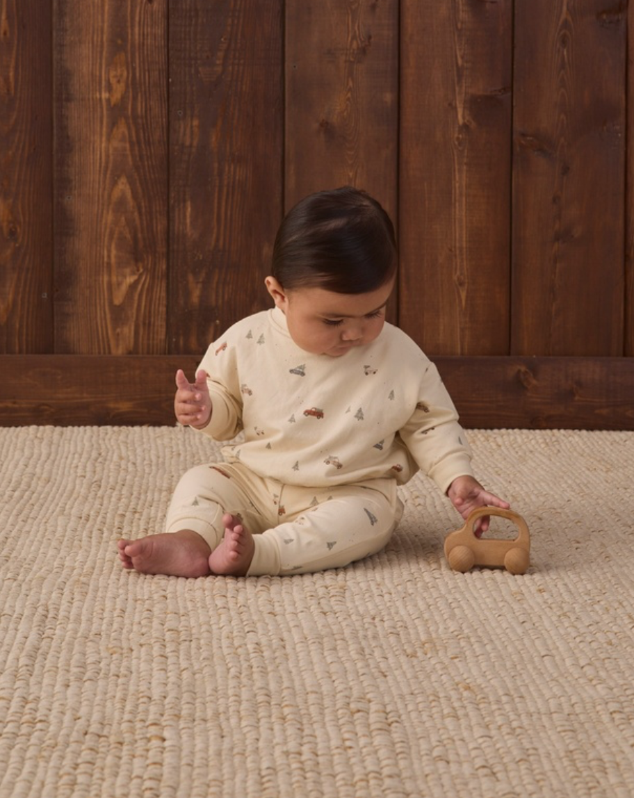 Quincy Mae Relaxed Fleece Sweatshirt | Holiday Drive