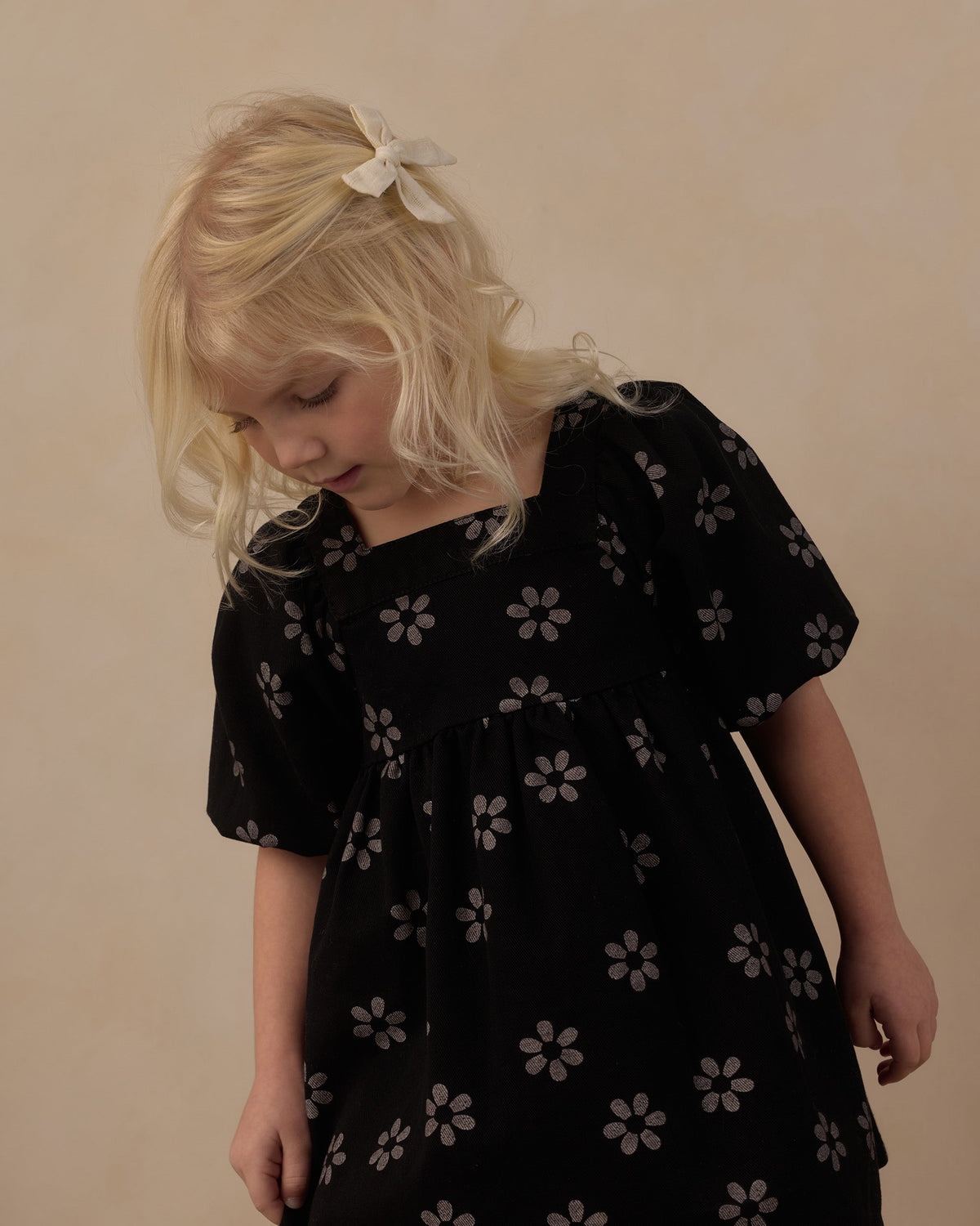 Rylee + Cru Gretta Babydoll Dress | Black Daisy
