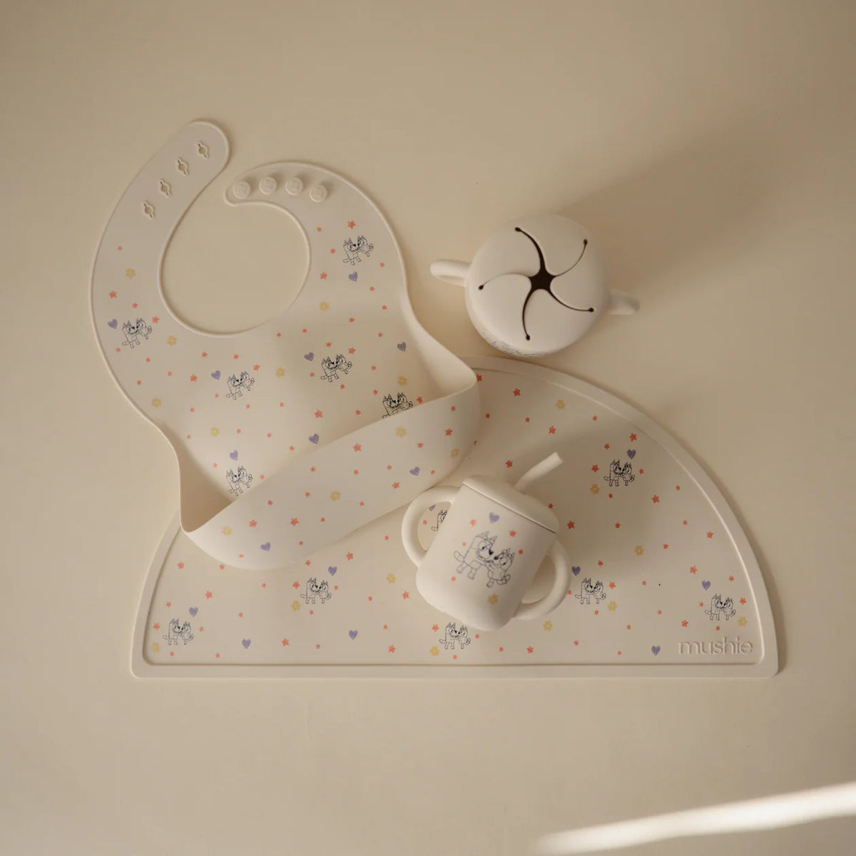Bleu x Mushie Silicone Bib | Bluey Ivory