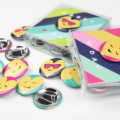 Emoji Button Valentines - 18 Pack