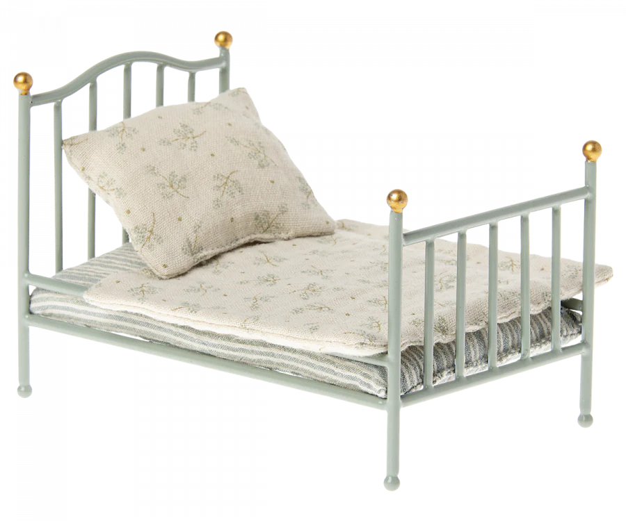 Maileg Mouse Vintage Bed | Mint