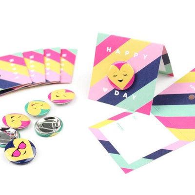 Emoji Button Valentines - 18 Pack