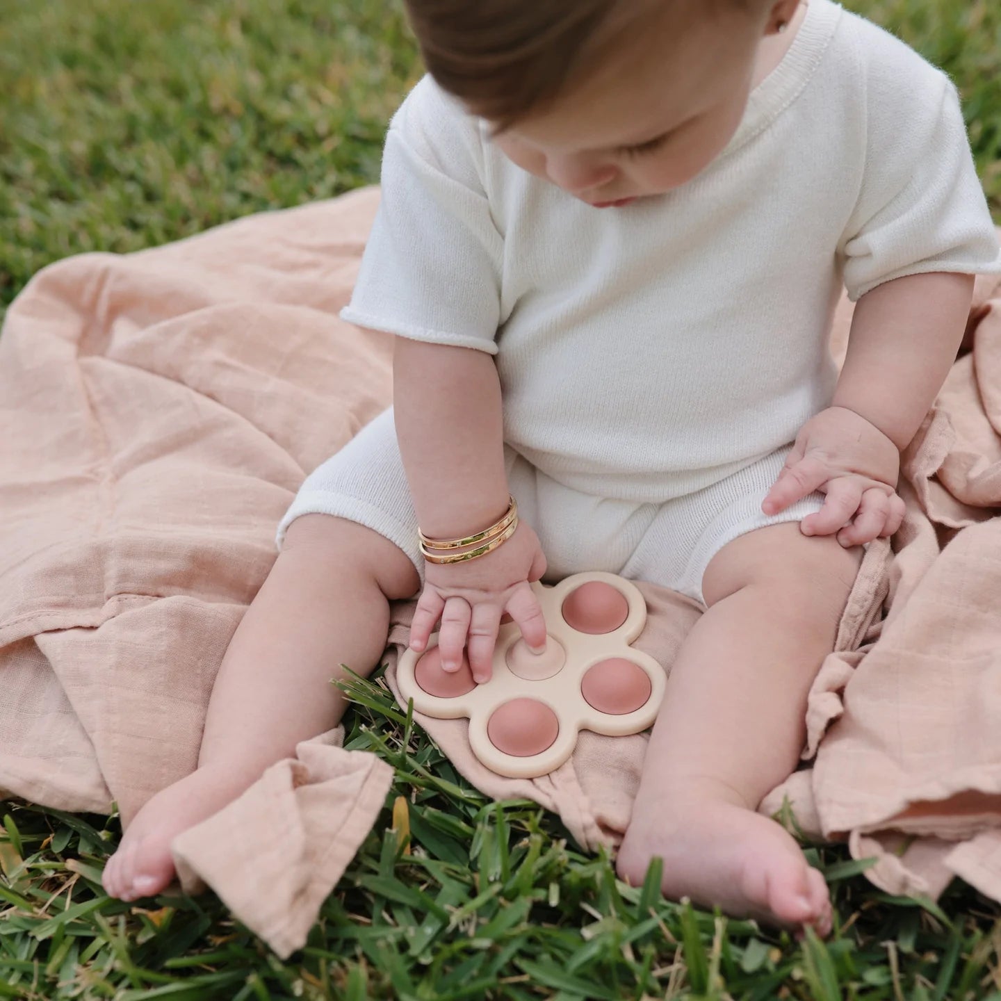 Mushie Flower Press Toy | Rose